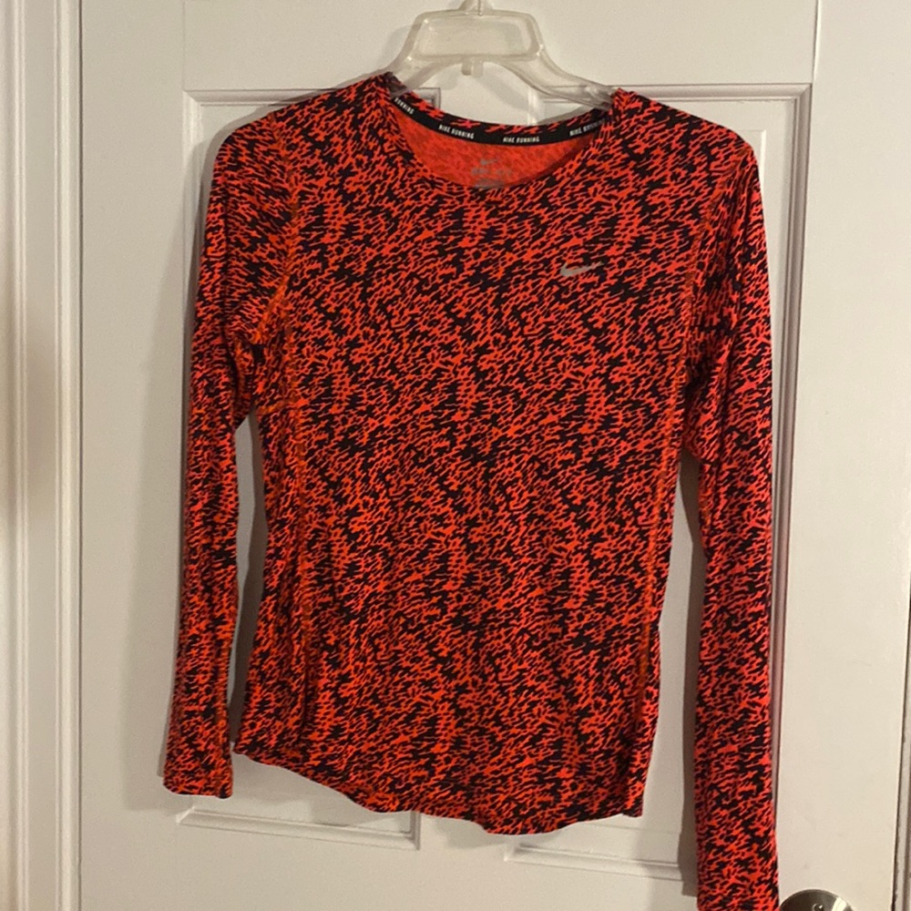 Nike dri fit top